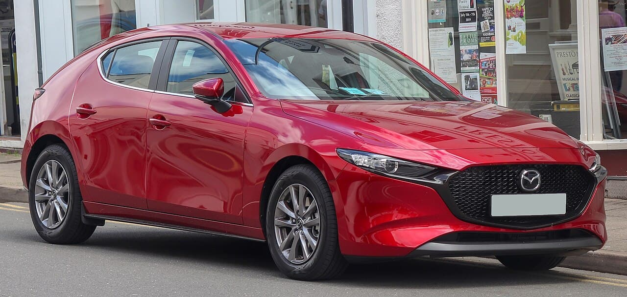 ภาพอ้างอิง Mazda 3 ตัวถัง Hatchback ไม่ใช่รถประกาศขายจริง