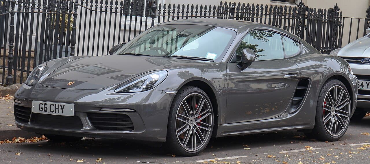 ภาพอ้างอิง Porsche 718 Cayman ตัวถัง Coupe ไม่ใช่รถประกาศขายจริง